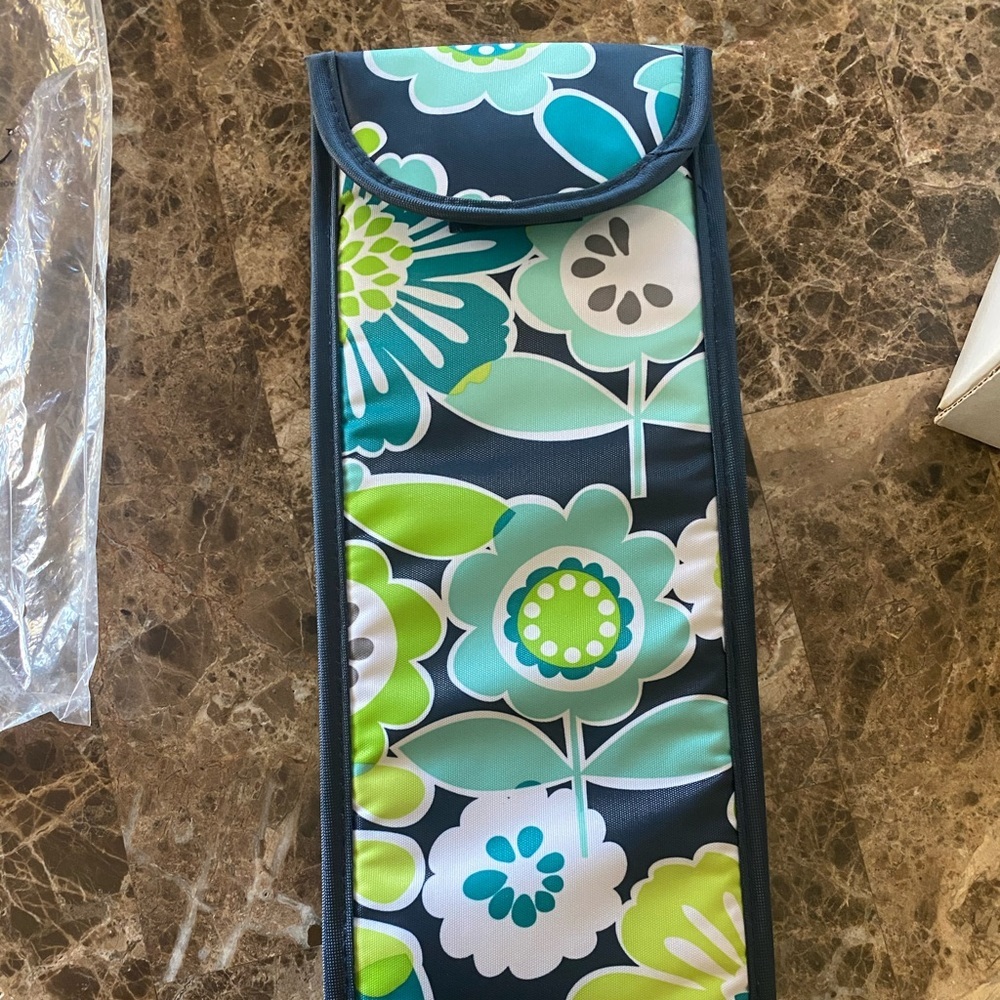 Flat iron Heat Holder